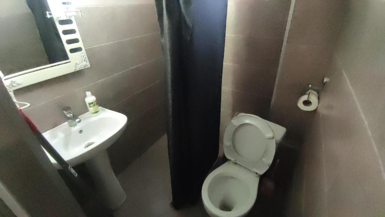 Femily Hotel In Batumi Mareti Str 2 Exteriér fotografie