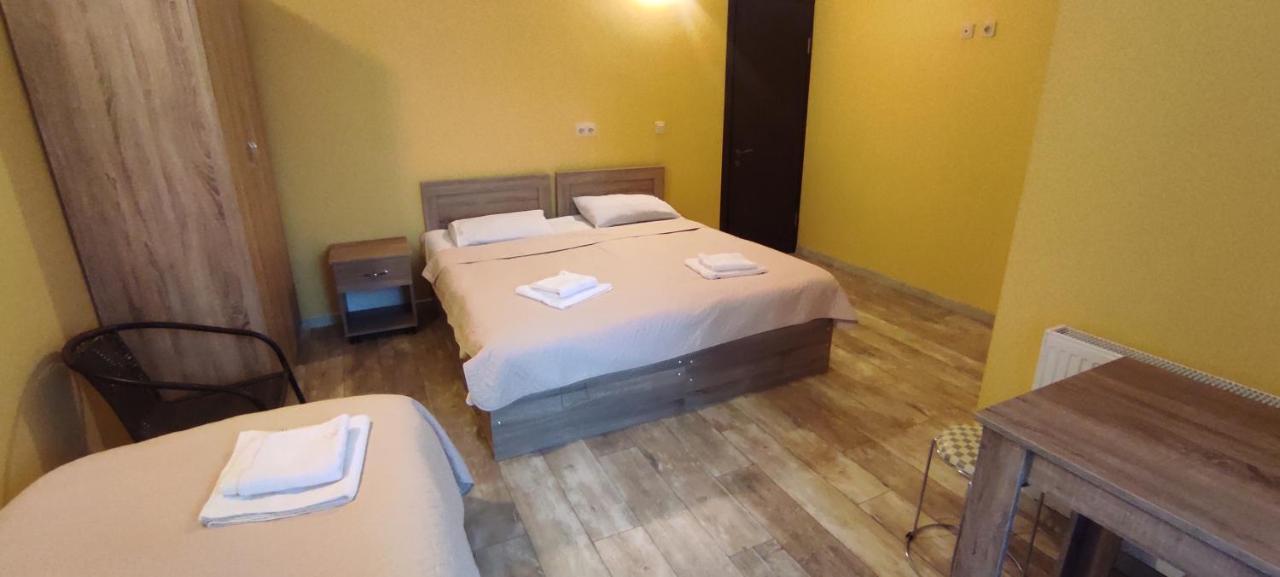 Femily Hotel In Batumi Mareti Str 2 Exteriér fotografie