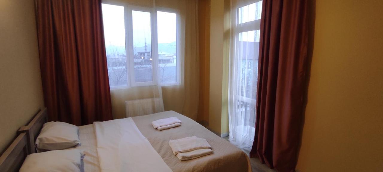 Femily Hotel In Batumi Mareti Str 2 Exteriér fotografie