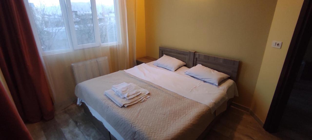 Femily Hotel In Batumi Mareti Str 2 Exteriér fotografie
