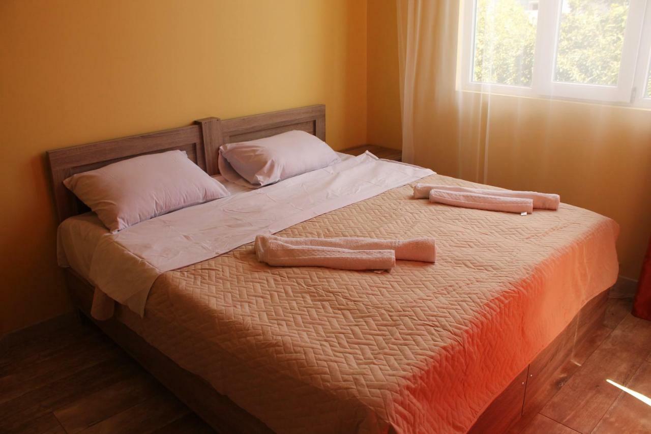 Femily Hotel In Batumi Mareti Str 2 Exteriér fotografie