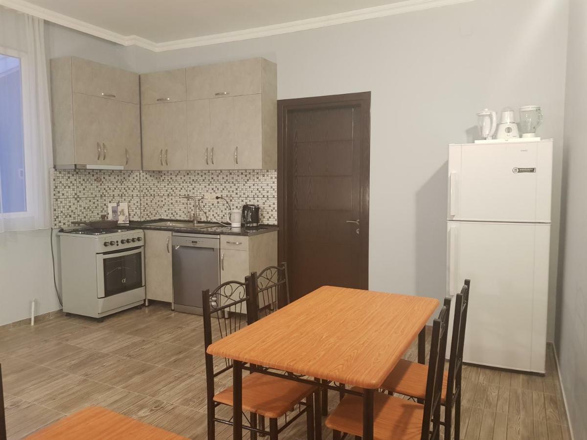 Femily Hotel In Batumi Mareti Str 2 Exteriér fotografie